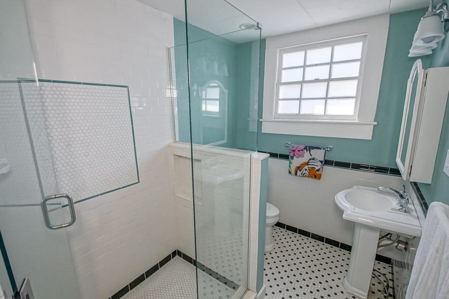 1101 Royal Street, photo 30