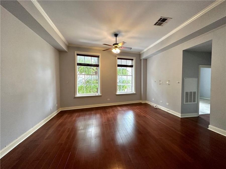 330 Julia Street, Unit 205, photo 9