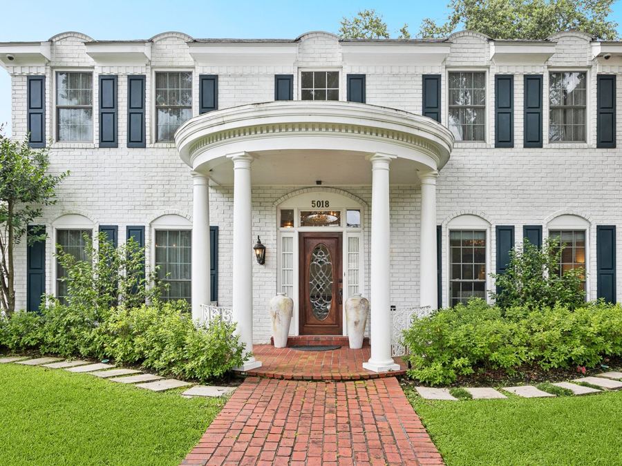 5018 St. Charles Avenue, St. Charles Avenue