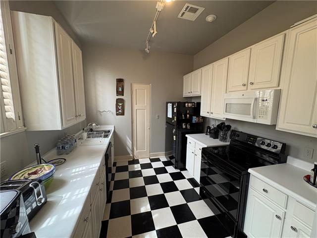 518 Walnut Street, Unit E, photo 8
